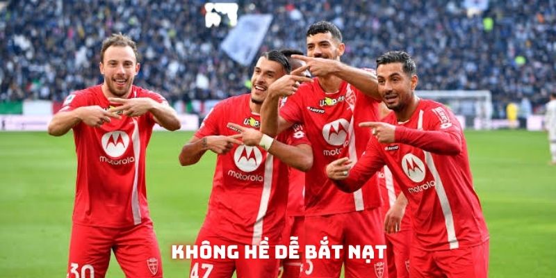 Ngựa ô gây sốc tại Serie A